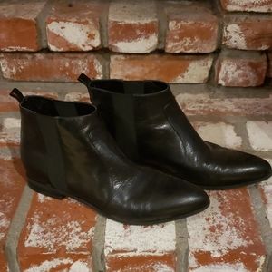 Nine West Pointed Toe Black Leather Booties